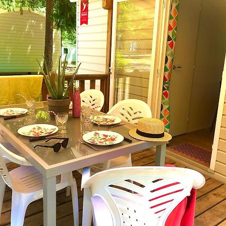 Planete Mobil Homes - Chateau De Galinee 생카스트르길도 외부 사진